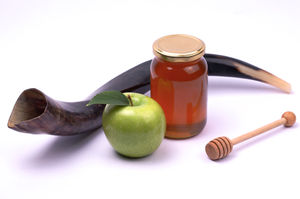 Rosh-Hashanah-Traditions.jpg