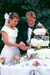 IStock cutting cake.jpg